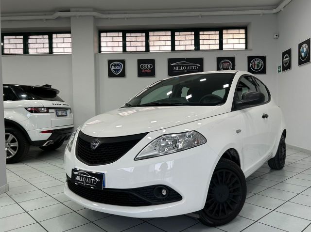Lancia Ypsilon 1.2cc 69 CV 5 porte Gold