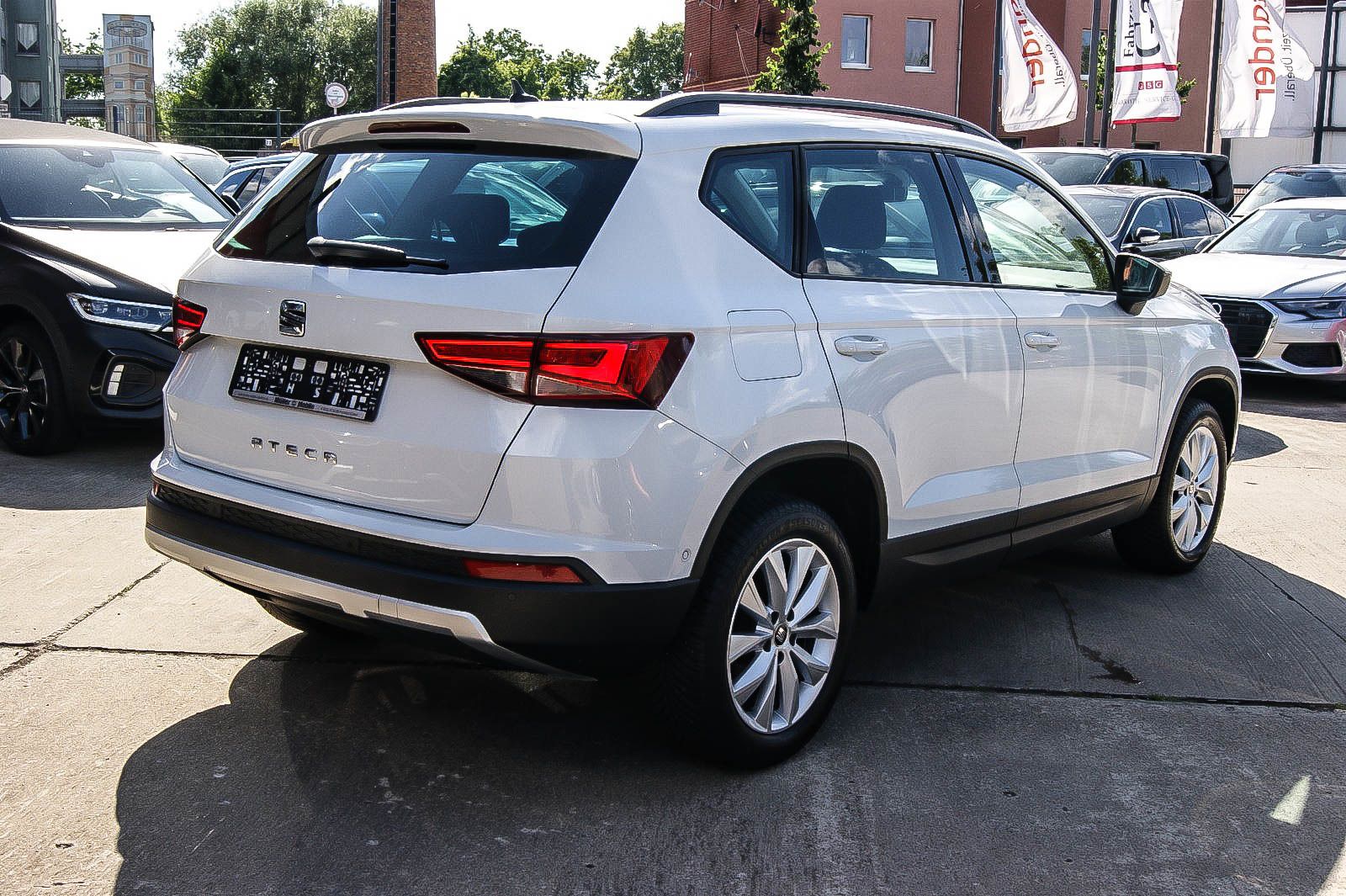 Fahrzeugabbildung SEAT Ateca 2.0 TDI DSG Style VIRTUAL BUSINESS ANHKZGV