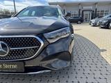 Mercedes-Benz E 220 d T AVANTGARDE ADV. PLUS+AHK+360°+DISTR.++ - Mercedes-Benz E 220 mit Diesel-Antrieb