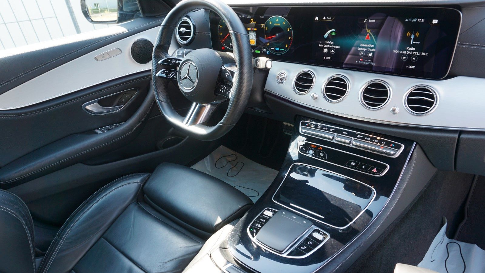 Fahrzeugabbildung Mercedes-Benz E 450 E T-Modell E 450 4Matic, AMG Line, Kamera