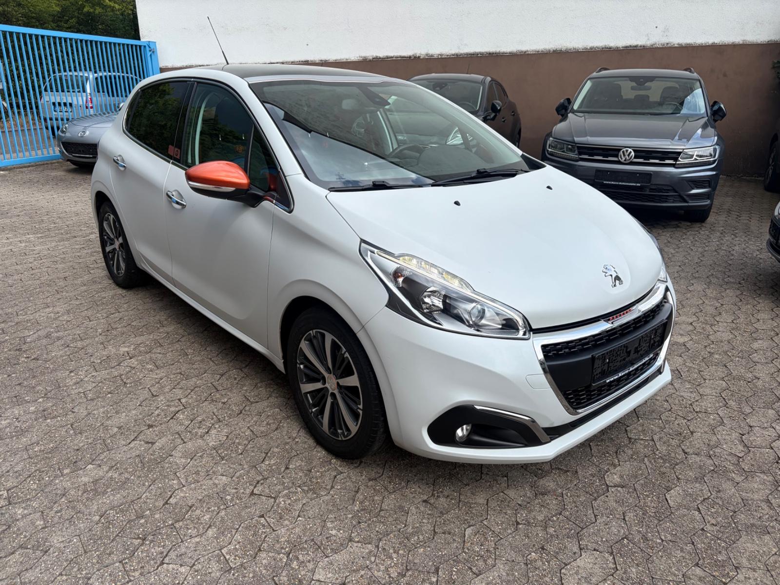 Peugeot 208 Roland Garros Navi/Panorama/Kamera