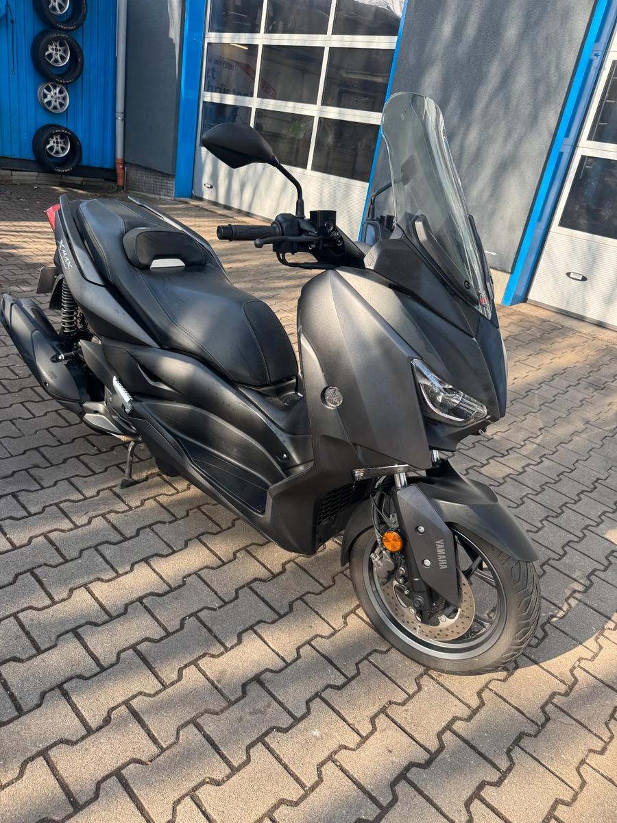 Yamaha X Max 125 Matt Black Tech
