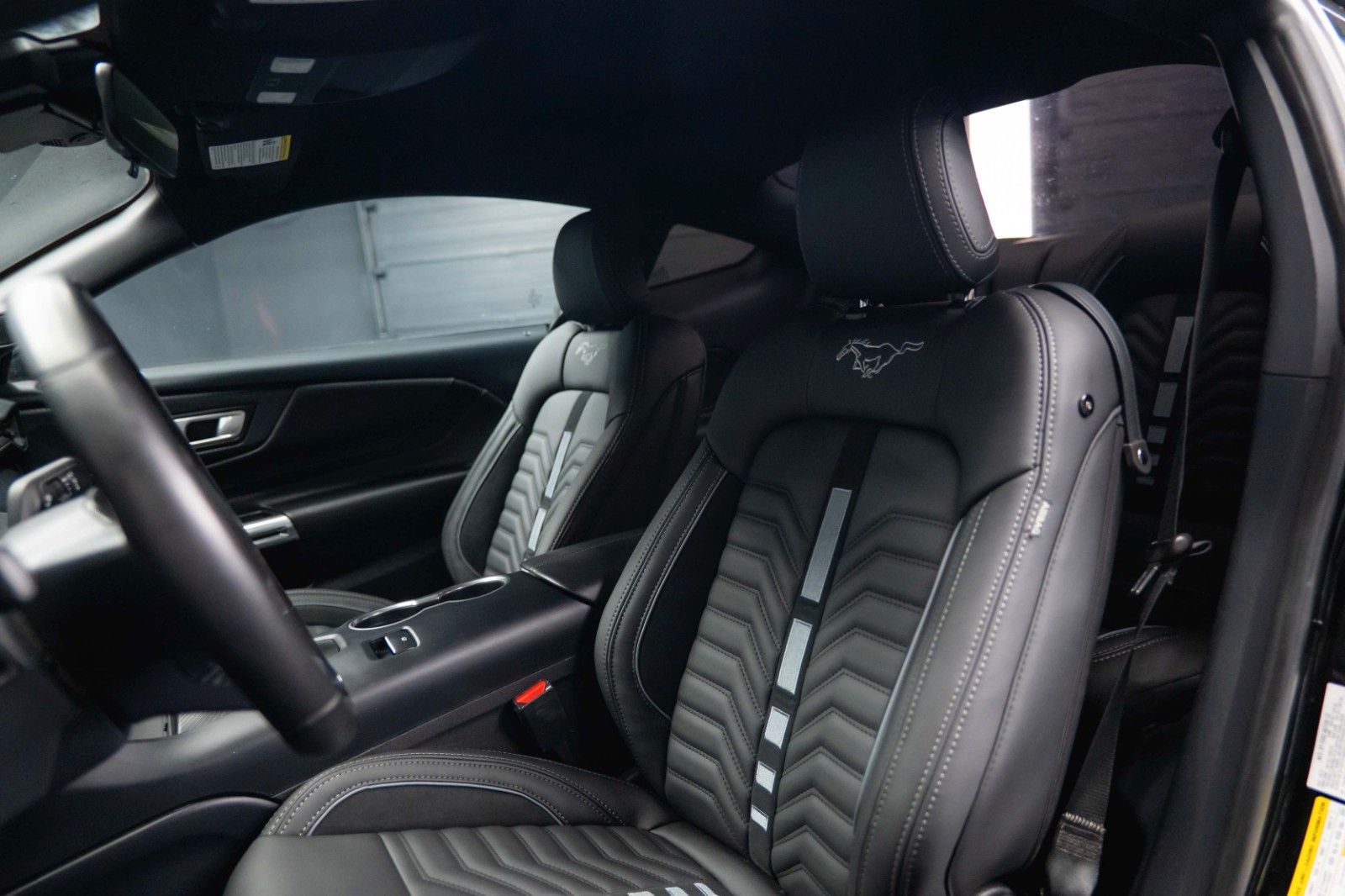 Fahrzeugabbildung Ford Mustang GT Coupe DARK HORSE MY2024 LED 19%