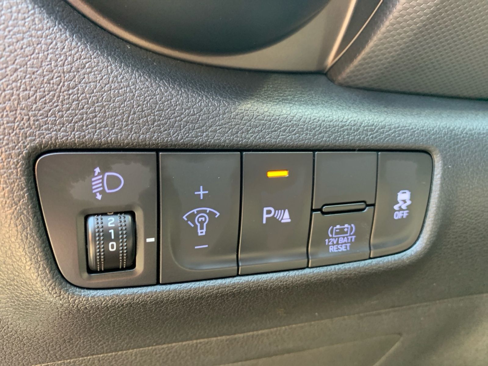 Fahrzeugabbildung Hyundai KONA 1.6 GDI Trend Hybrid Navi AHK 1Hd