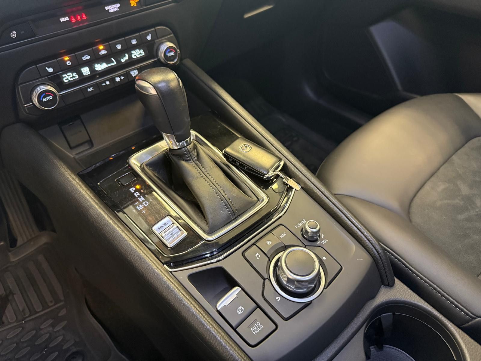 Fahrzeugabbildung Mazda CX-5 Edition 100 AWD/ SCHECKHEFT/AHK/8.FACH