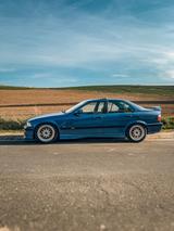 BMW E36 318is Class 2 Alaska blau metallic - BMW 318 aus 1994: 318is