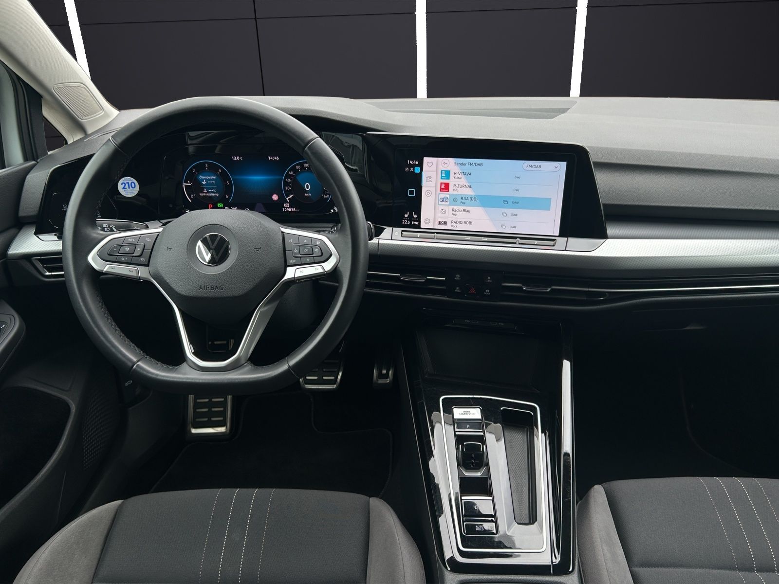 Fahrzeugabbildung Volkswagen Golf VIII Variant Alltrack TDI DSG IQ Light ACC