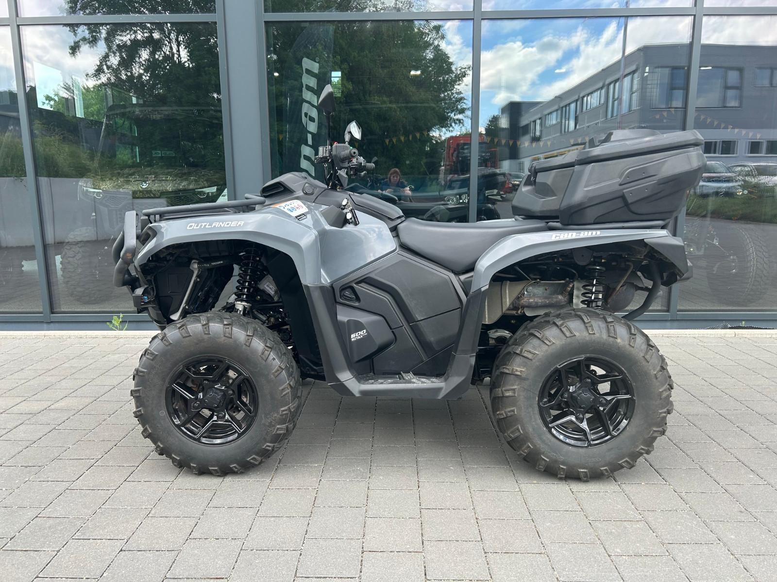 Can-Am Outlander DPS 500 T ABS, ink. Koffer hinten