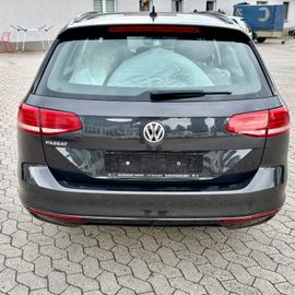 Volkswagen Passat Variant - 4