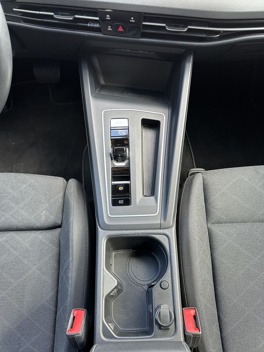Fahrzeugabbildung Volkswagen Golf Variant 2.0 TDI DSG Life NAV+LED+ACC+STHZG