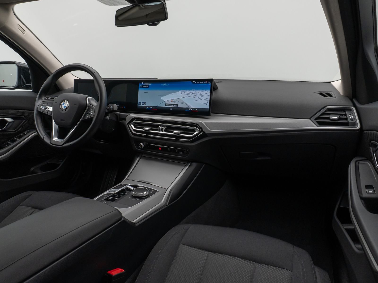 Fahrzeugabbildung BMW 318d Kamera DAB HUD Stop&Go DrivAssist Adapt.LED