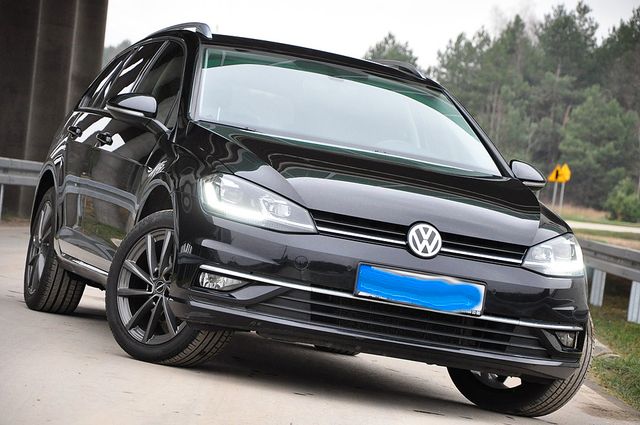 Volkswagen Golf VII Variant Comfortline ACC RFK LED