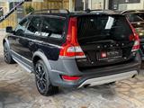 Volvo XC70 Cross Country 2.4 D5 AWD/ ACC/AHK/Totwinkel - gebrauchte Volvo XC70 aus dem Jahr 2015