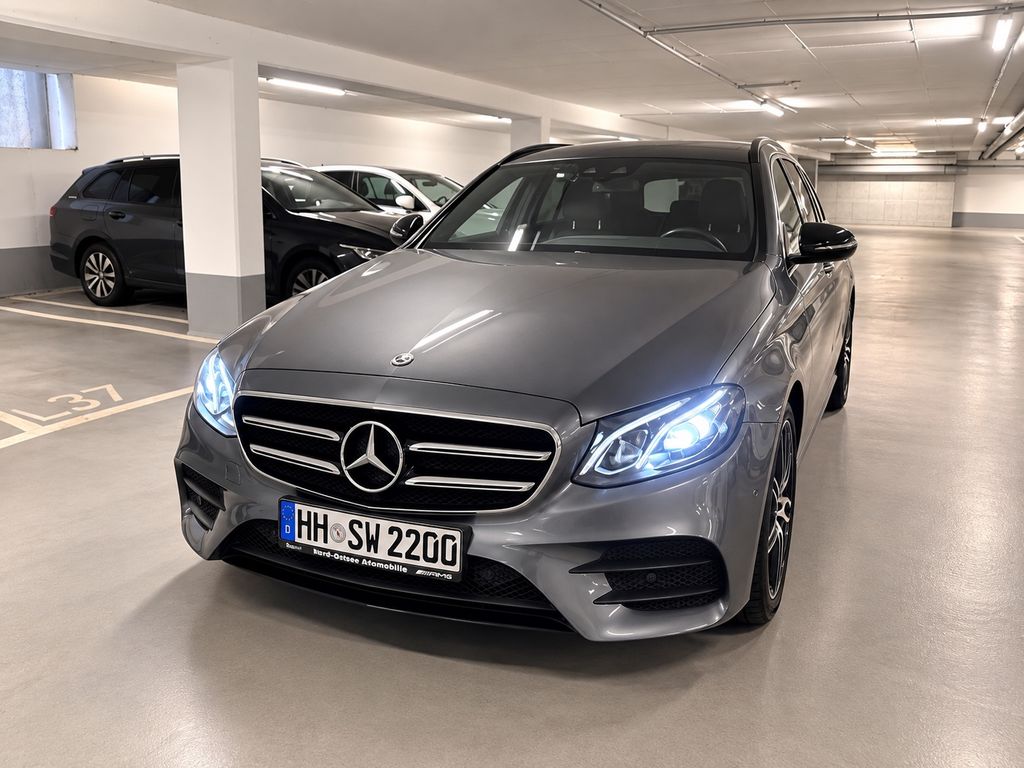 Image of Mercedes-Benz E 300