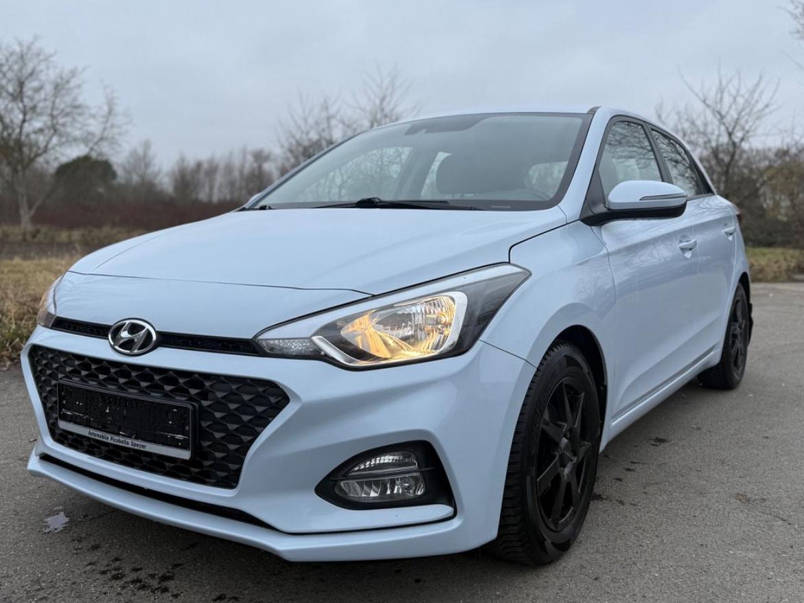 Hyundai i20 1,2/R.F.Kam/PDC/SHZ/L.H/App&And/Garantie