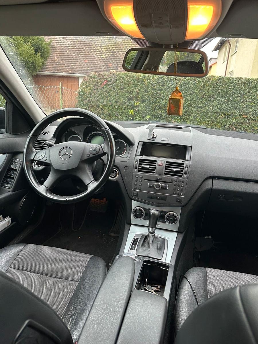 Mercedes-Benz C 220