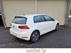 Fahrzeugabbildung Volkswagen e-Golf VII Lim. Navi LED SiHz PDC ACC Wärmepumpe