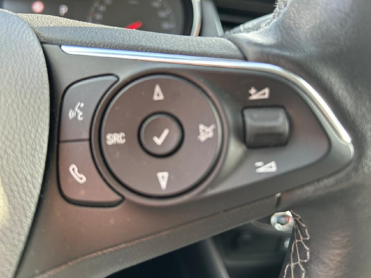 Fahrzeugabbildung Opel Crossland Elegance