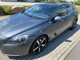 Volvo V40 D3 2.0 Momentum Automatik Navi Kamera 130kW
