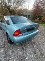 Ford Focus fahrbereit 1,6 Benzin - gebrauchte Ford Focus aus dem Jahr 2001
