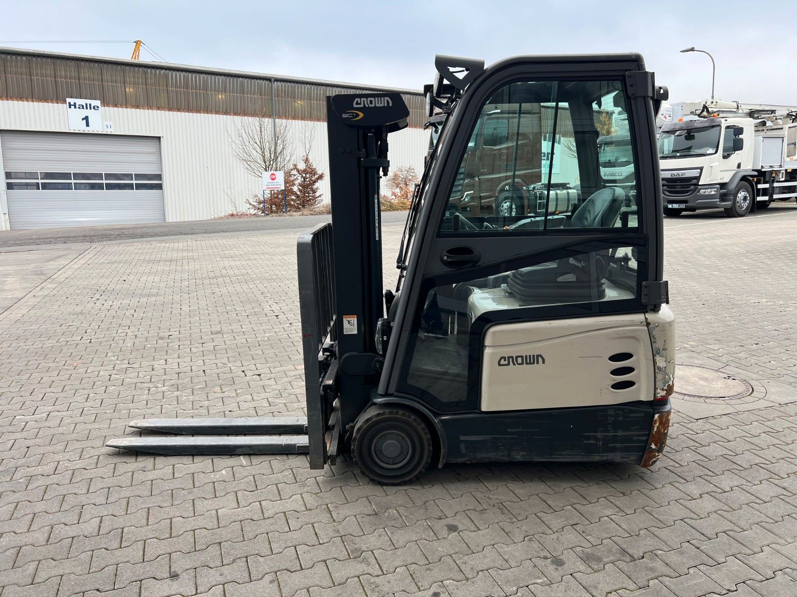 Fahrzeugabbildung Crown SCT6020-1.3 /Triplex: 4.30m / SS / 2.090h!