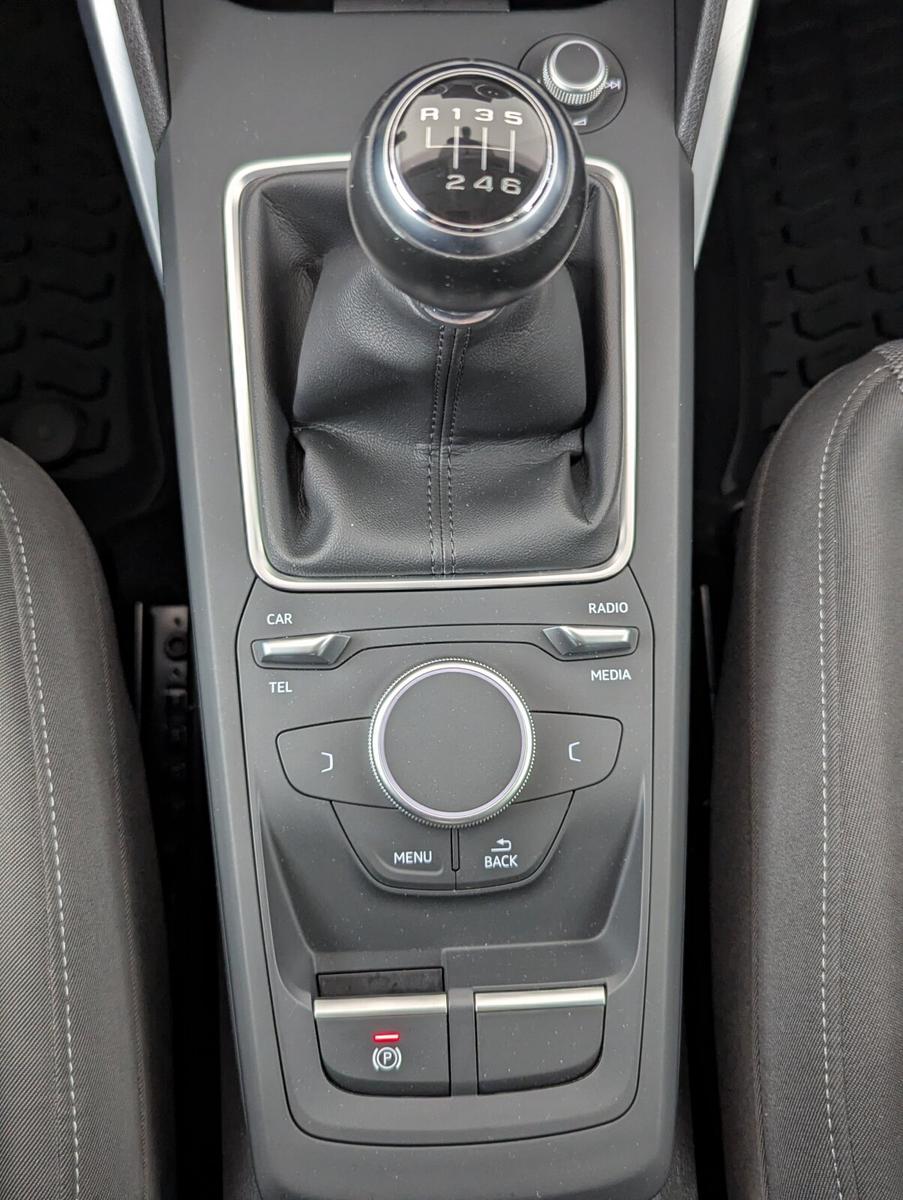 Audi Q2 1.4 TFSI sport LED+PDC+RADIO+Klima/MF-Lenkrad