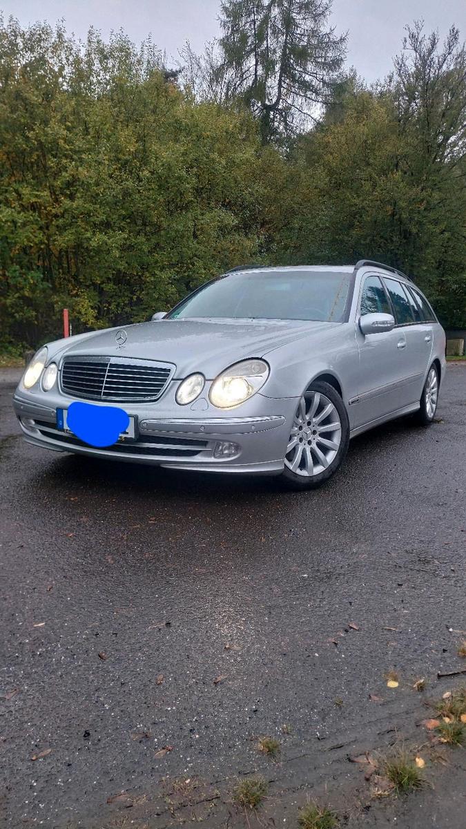 Mercedes-Benz E320, 2004