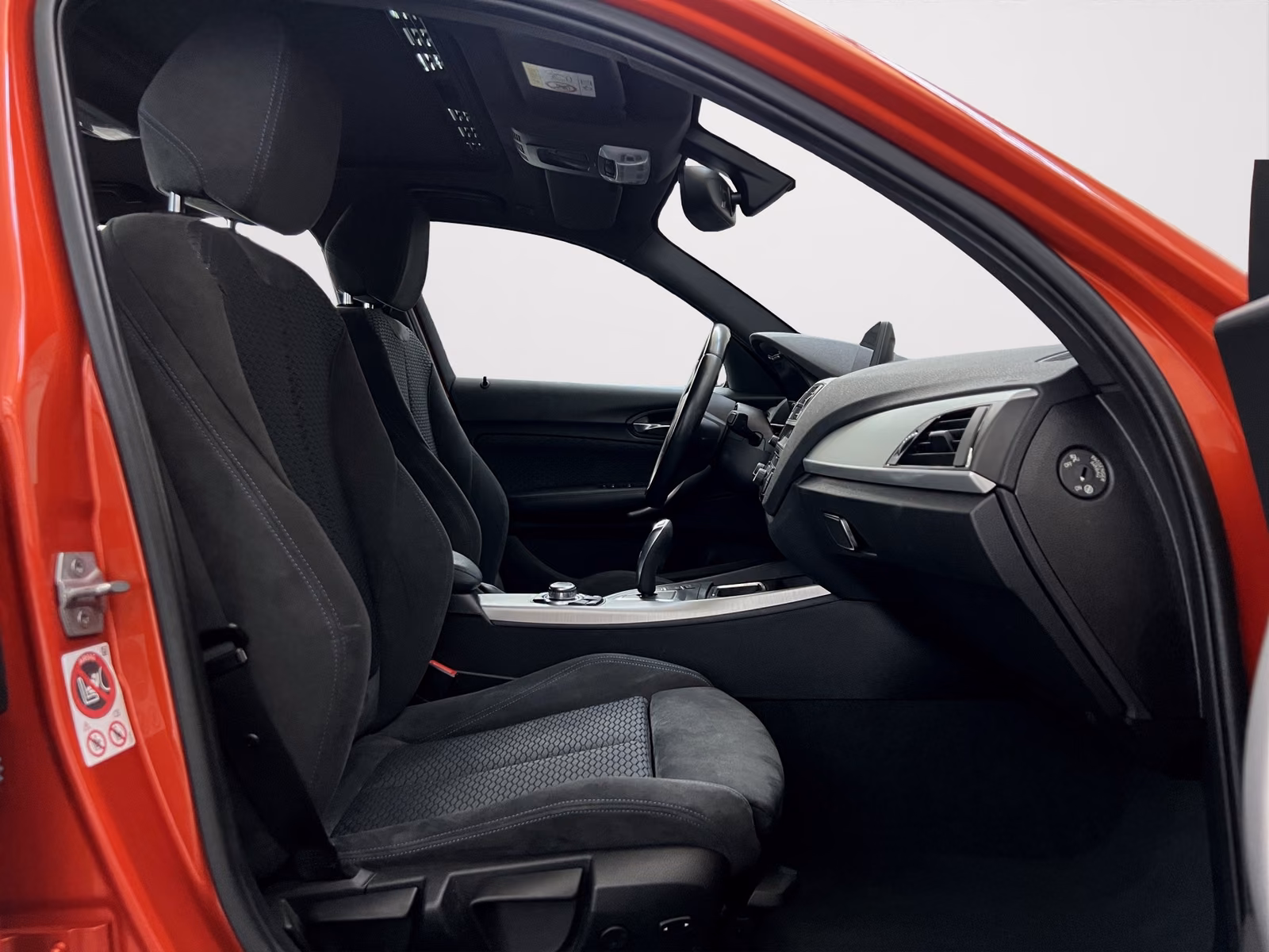 BMW 118 i M Sport*1.Hand*KLIMA*NAVI*LED*PDC*SHZ*