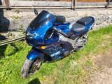Kawasaki ZX6R mit Sonderlackierung - KAWASAKI 1996 ZX6R
