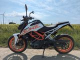 KTM Duke 390 - KTM 390 DUKE