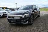 Volkswagen Passat Variant GTE/Voll/R-Line/Pano/AHK - Hybrid (/Elektro) Voll mit Benzin-Antrieb
