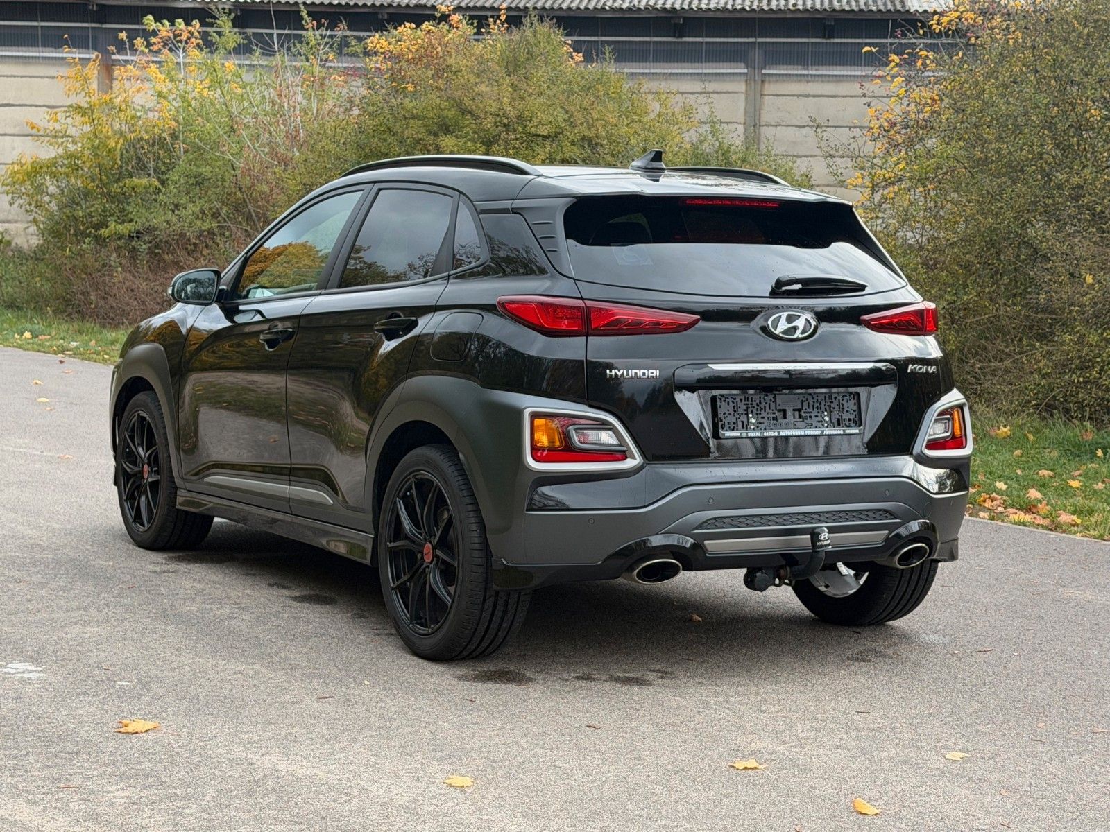 Fahrzeugabbildung Hyundai KONA 1.6T-GDI*Unique*2WD*DCT*RFKamera*Navi*SHZ*