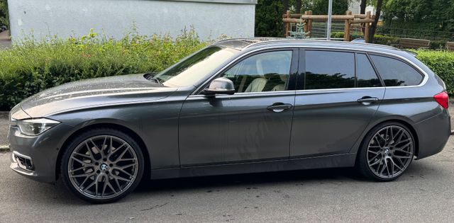 BMW 330d Touring Luxury Line Purity Auto. Luxury...
