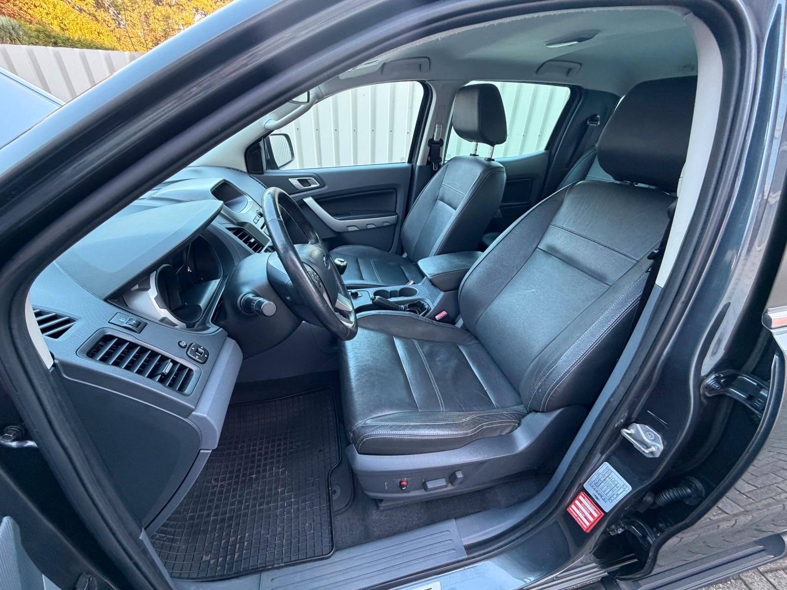 Ford Ranger 3.2 TDCi 200 ch Limited Double Cabine 4x4 • Cuir • GPS • Caméra • Attelage 3,35 t