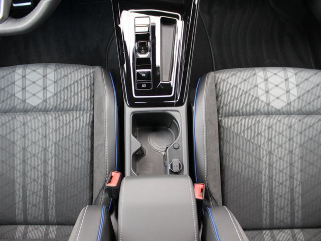 Golf VIII Variant 2,0 TDI R-Line NAVI*AHK*IQ.Lig