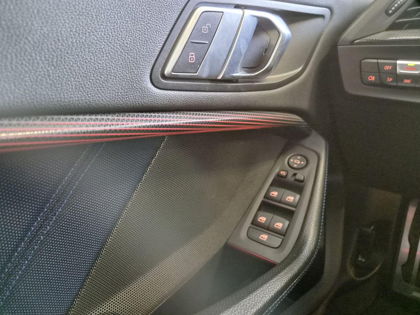 Fahrzeugabbildung BMW M135i xDrive / KAMERA / NAVI / HK Sound