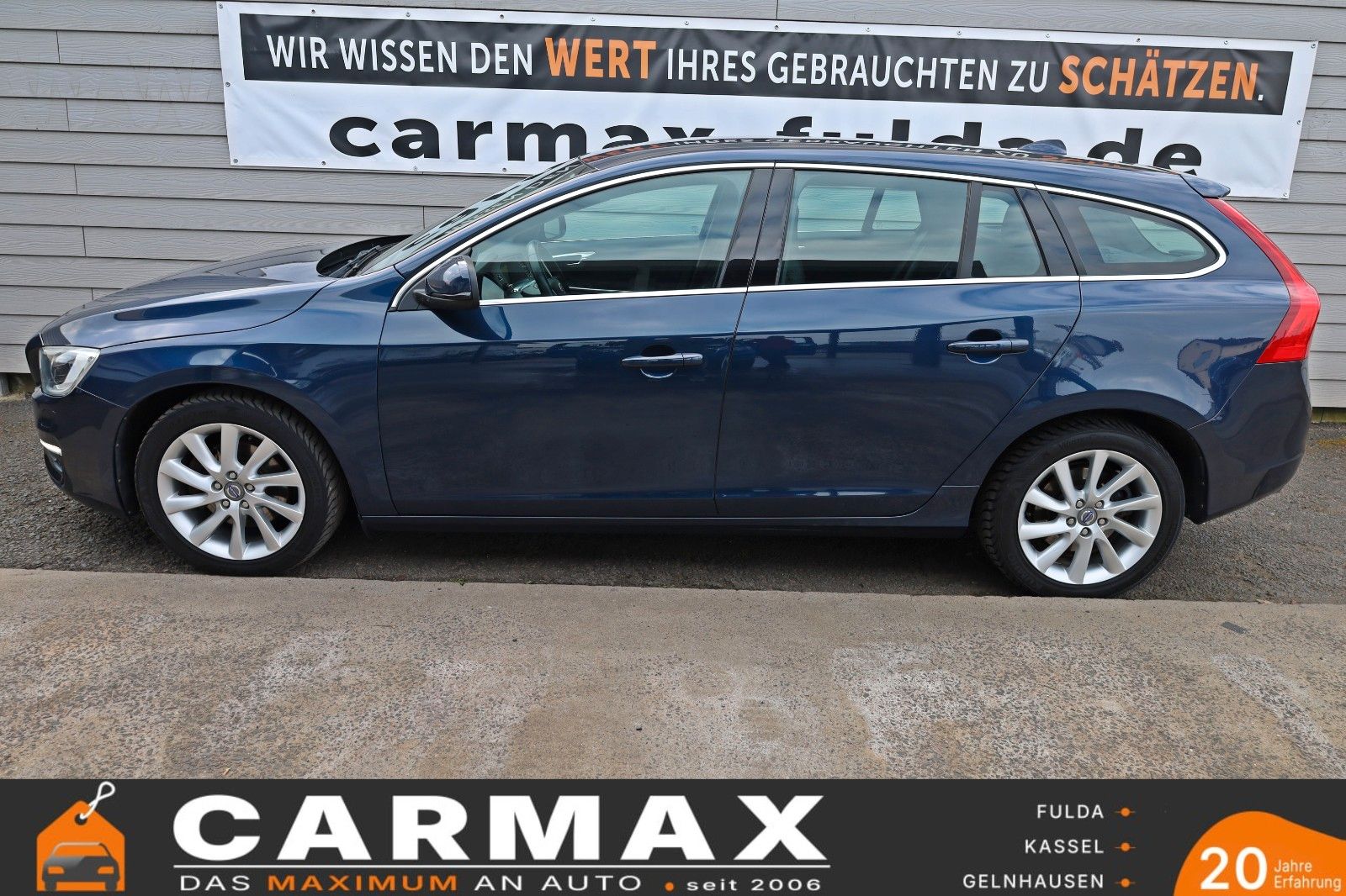 Fahrzeugabbildung Volvo V60 Kombi Momentum T.Leder,Navi,Xenon,Kamera,AHK