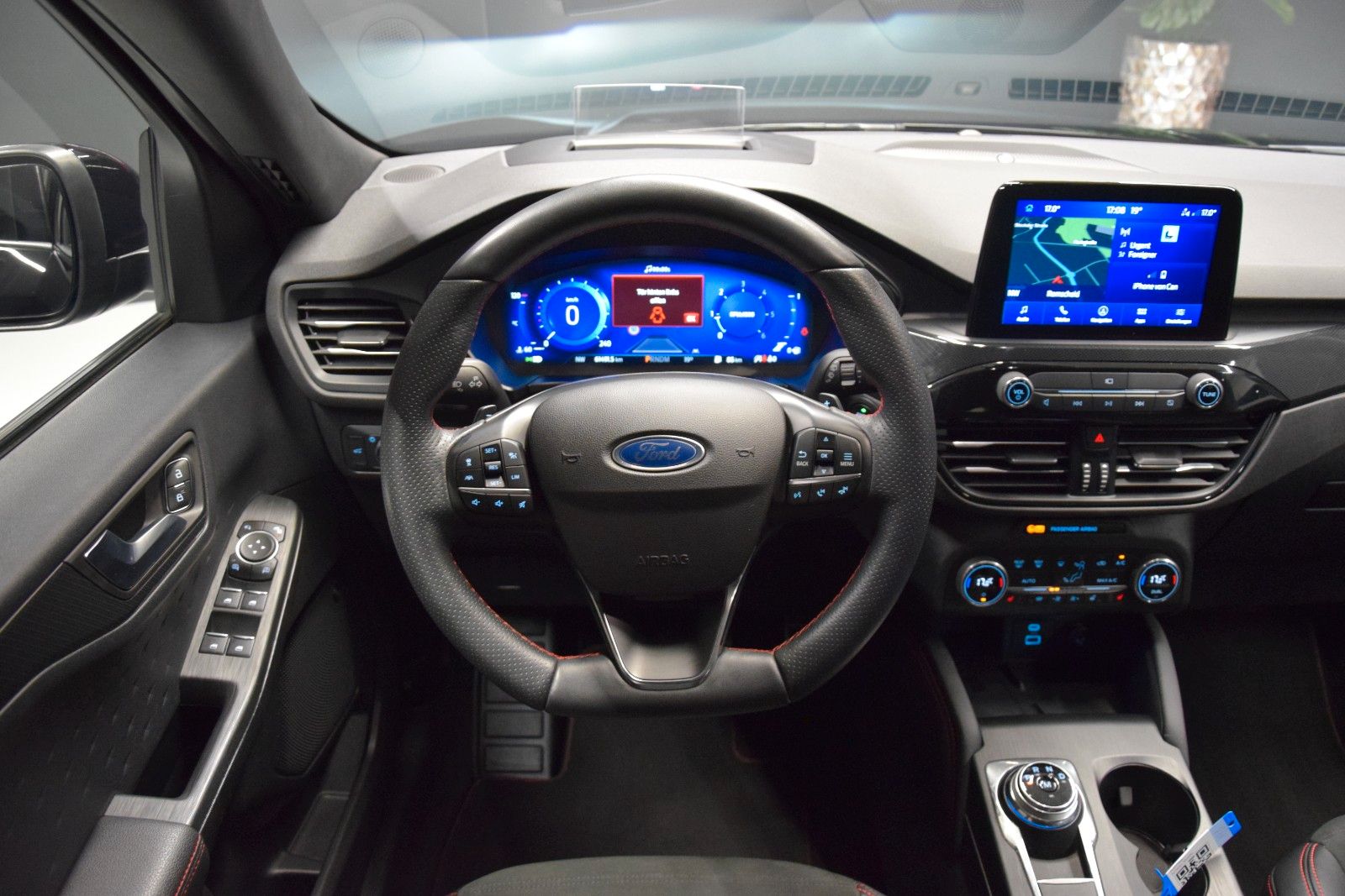 Fahrzeugabbildung Ford Kuga ST-Line X Pano HuD Leder ACC Kamera B&O Amb