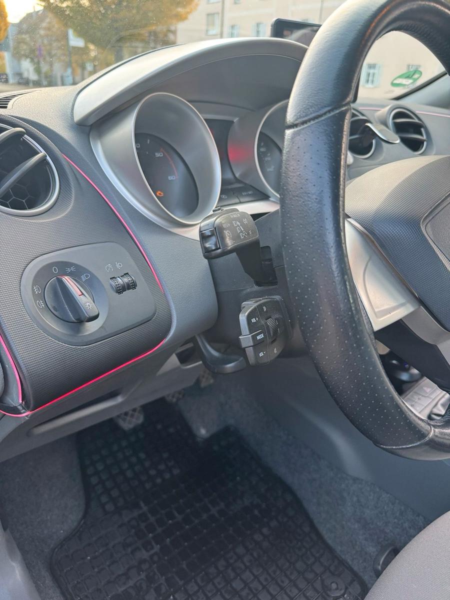 Seat Ibiza 2011 — photo 11