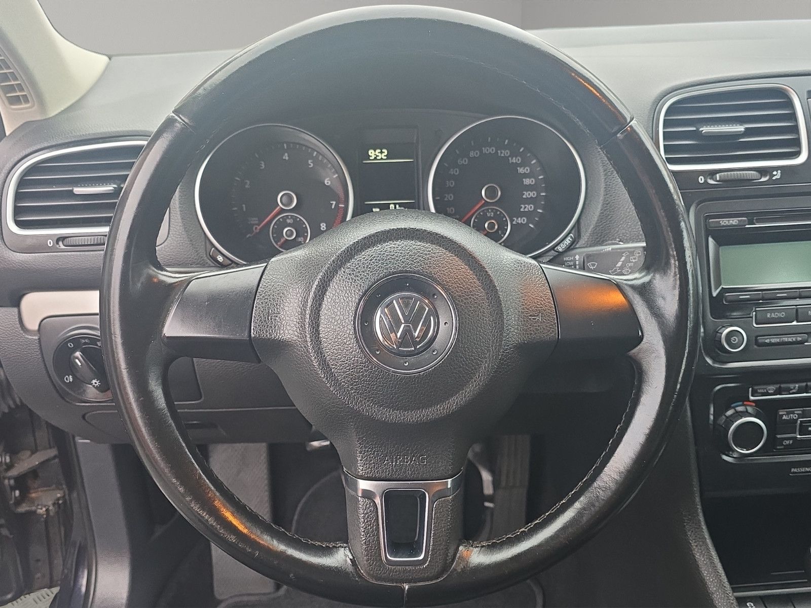 Fahrzeugabbildung Volkswagen Golf VI Variant Trendline INSPEKTION TÜV NEU