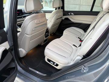BMW X7 M60 - 6
