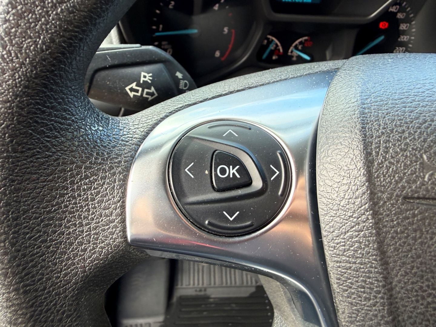 Fahrzeugabbildung Ford Transit Connect Kasten Trend AHK  Regalsystem PD