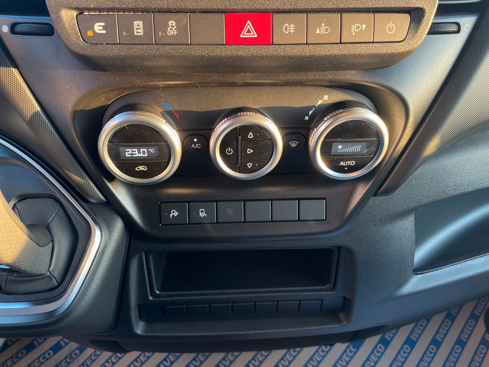 Fahrzeugabbildung Iveco Daily 35S18 HA8 3.0L *R3.520mm*Automatik*Kamera*