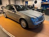 Mercedes-Benz E 200 Kompressor 73-TKM/XENON/SHZ/HECKROLLO/PDC - Mercedes-Benz E 200 aus 2005: Kompressor