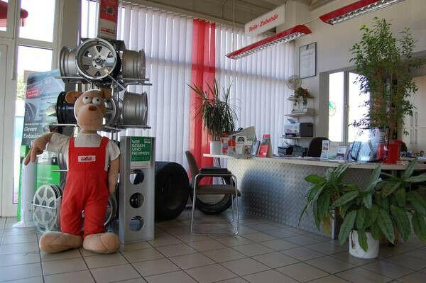 showroom-image-main