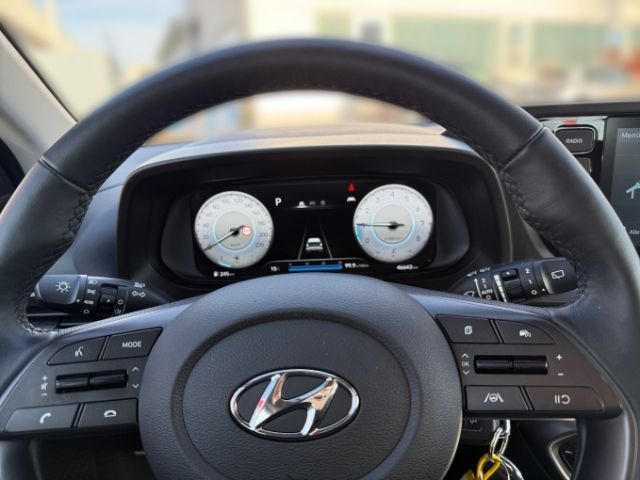 Fahrzeugabbildung Hyundai i20 Essential 1.0 T-GDI +CARPLAY+TEMPOMAT+SHZ+RF
