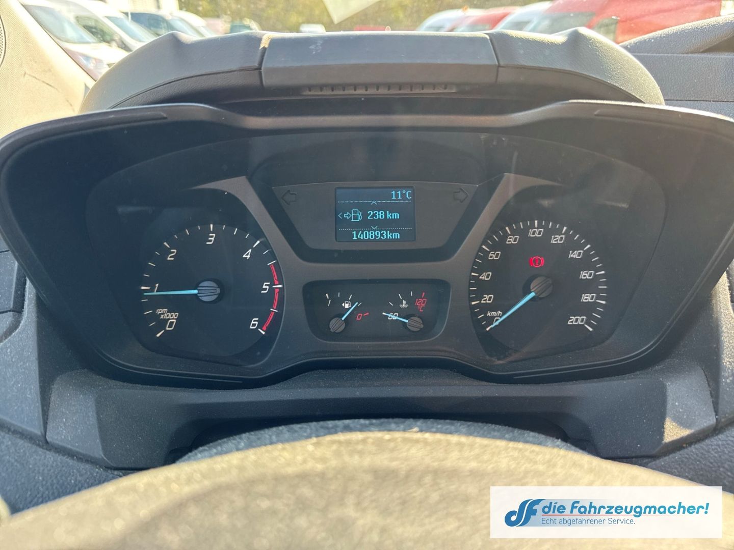 Fahrzeugabbildung Ford Transit Custom Kombi 300 L1 2.2 TDCi *8446