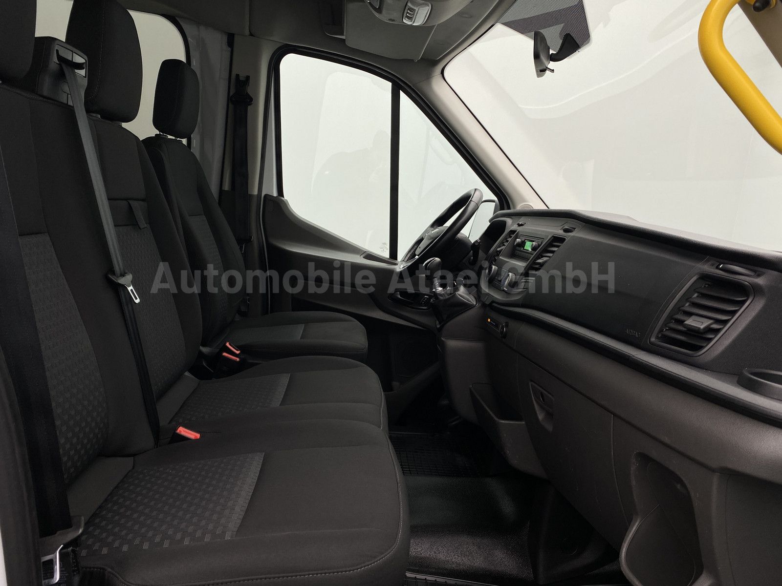 Fahrzeugabbildung Ford Transit 350 L3H2 *Rollstuhl-Rampe* 2xKLIMA (3988