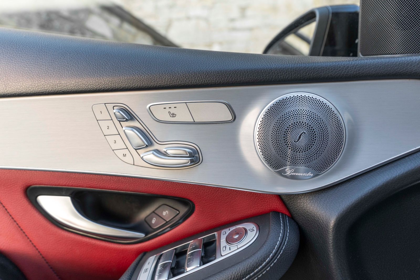 Fahrzeugabbildung Mercedes-Benz GLC 300 AMG-LINE BURMESTER LED 360° SHZ PANO