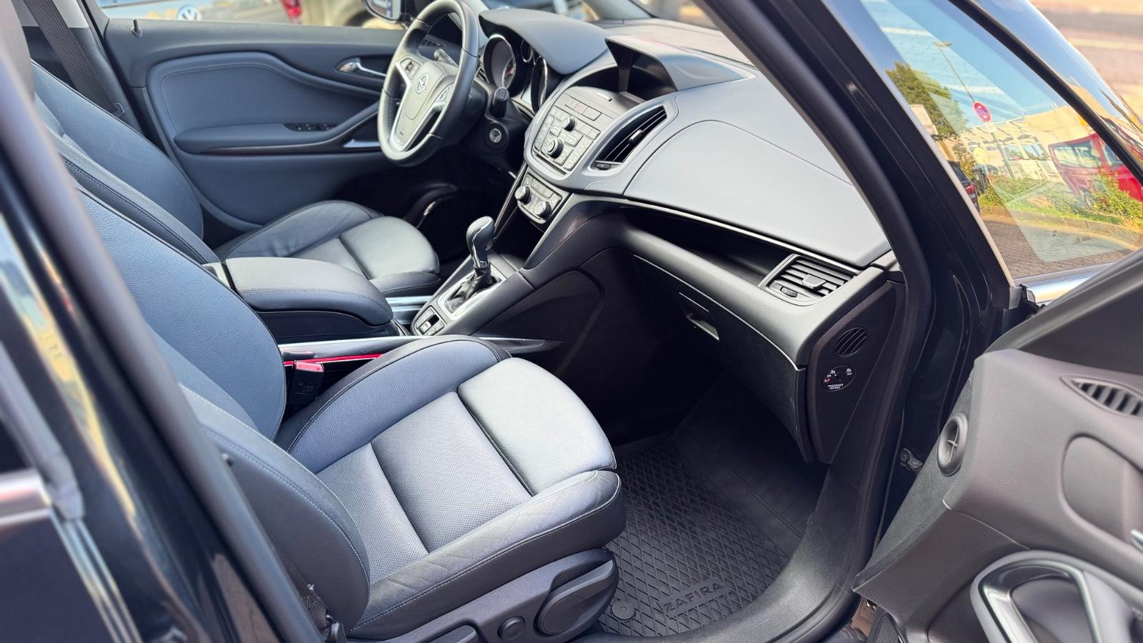 Opel Zafira Innovation/ACC Automatik/7Sitz navi kam